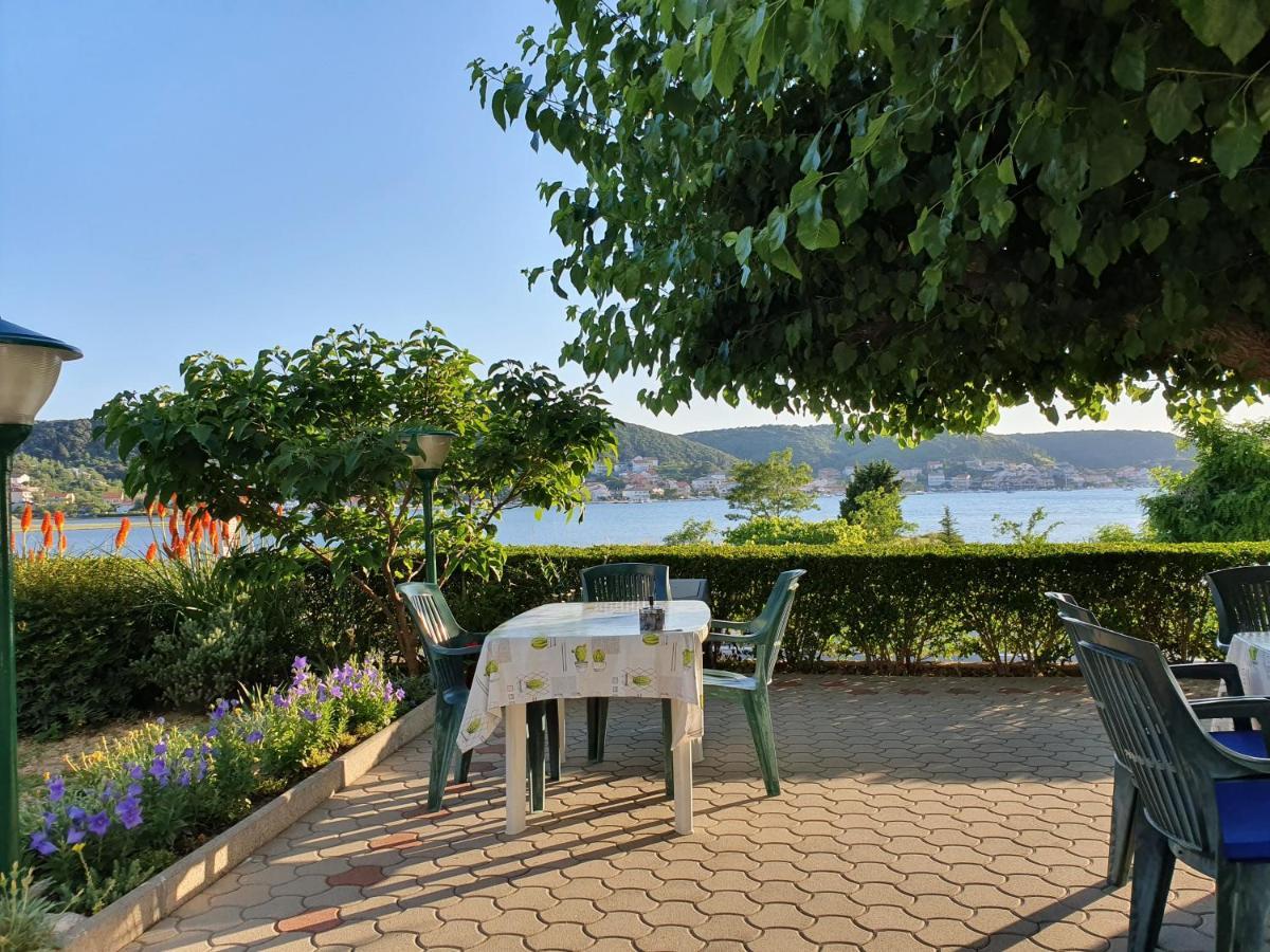 Apartmani Mira Supetarska Draga Dış mekan fotoğraf
