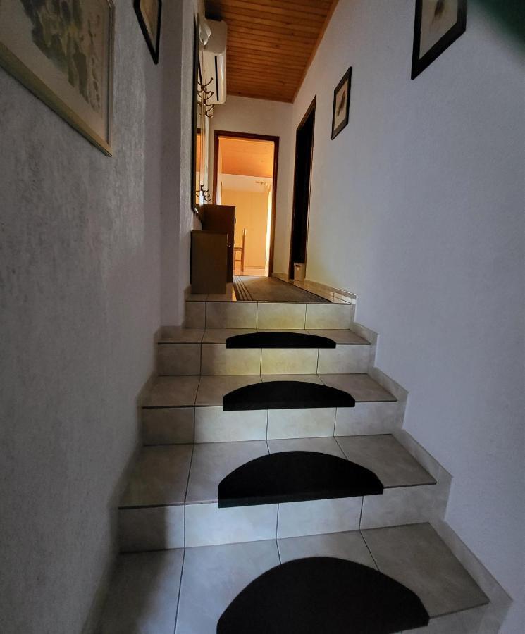 Apartmani Mira Supetarska Draga Dış mekan fotoğraf
