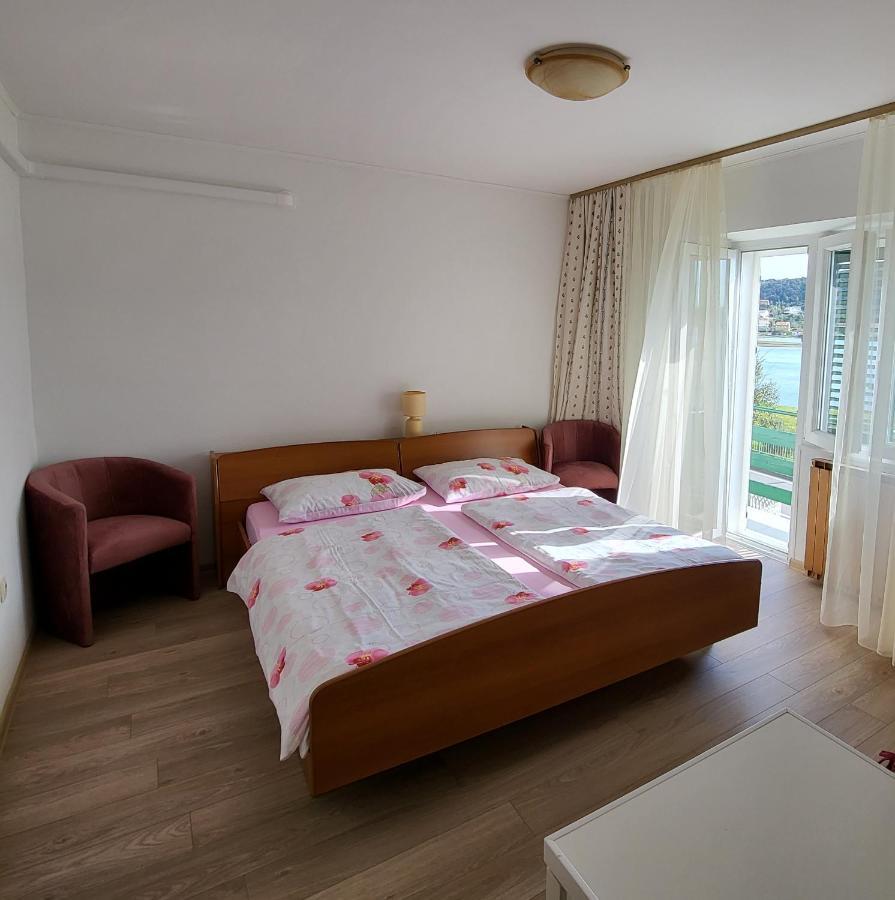 Apartmani Mira Supetarska Draga Dış mekan fotoğraf