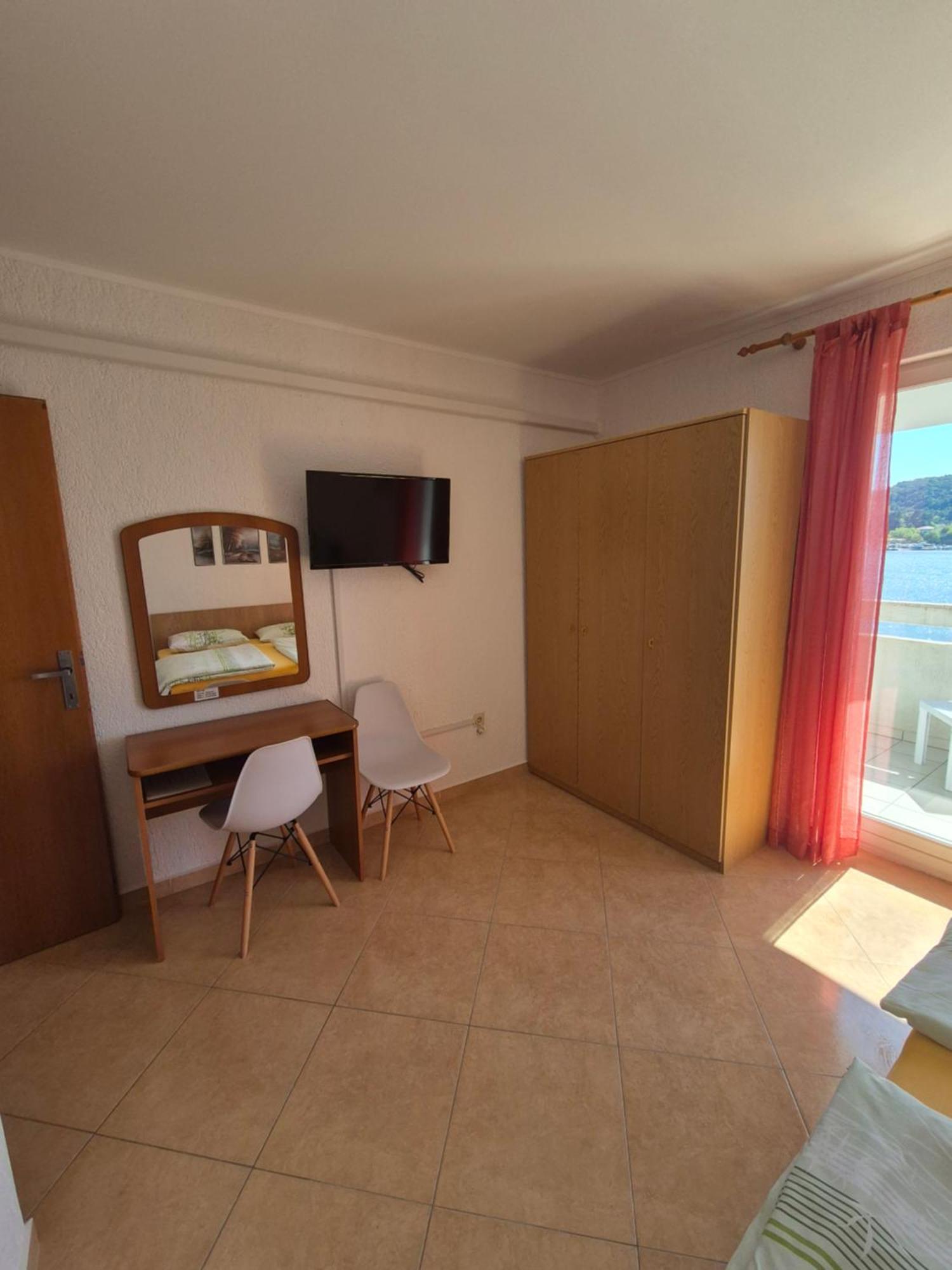 Apartmani Mira Supetarska Draga Dış mekan fotoğraf