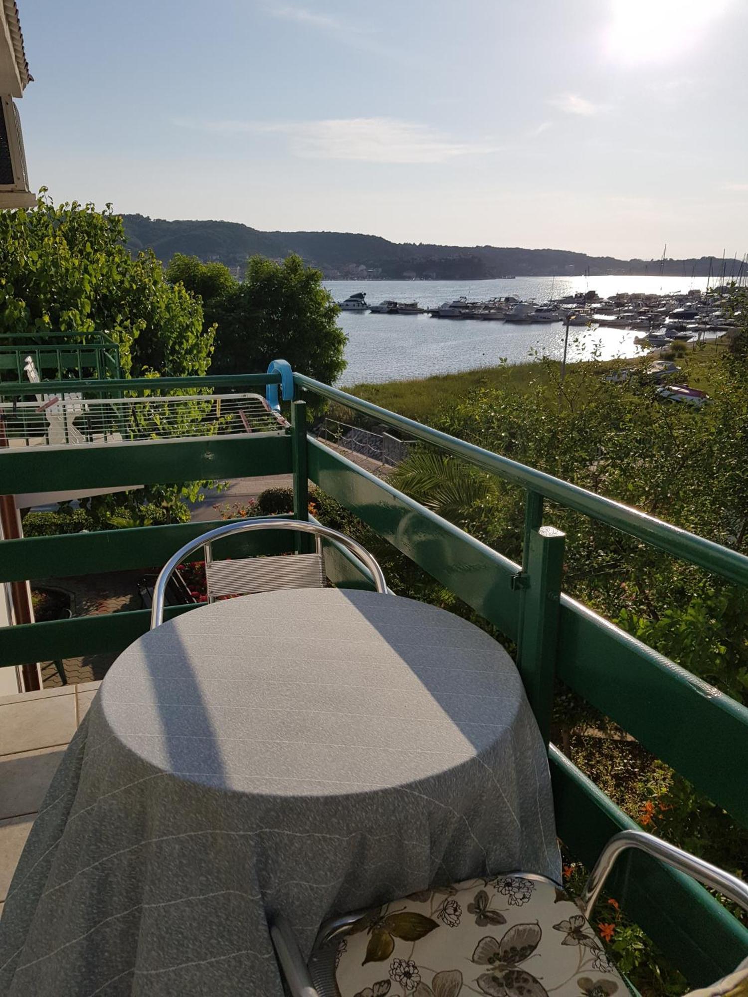Apartmani Mira Supetarska Draga Dış mekan fotoğraf